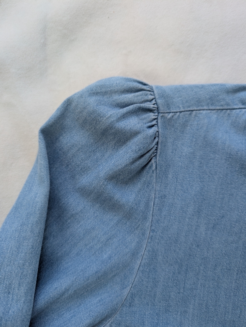 Reitmans Women's Chambray Denim Top Puff Sleeve Blouse Lightweight Size L - Picture 7 of 16